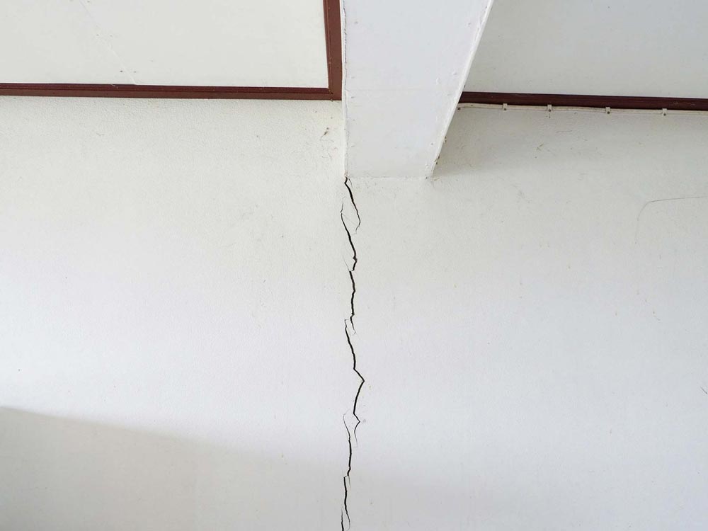 Vertical Basement Wall Cracks