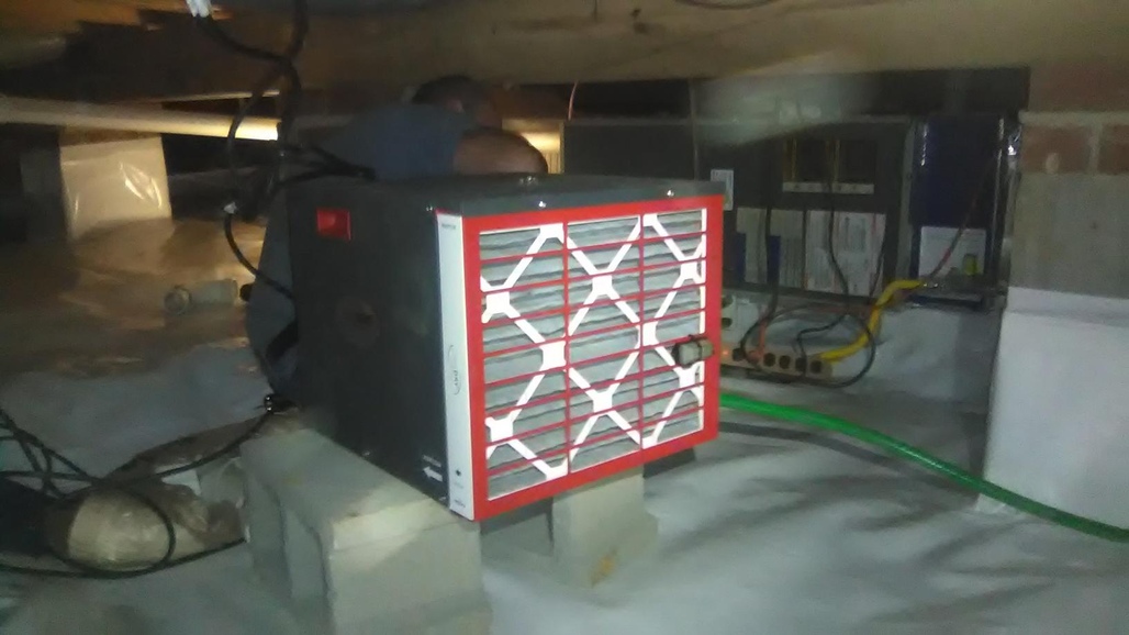 Vapor Barriers Vs. Dehumidifiers
